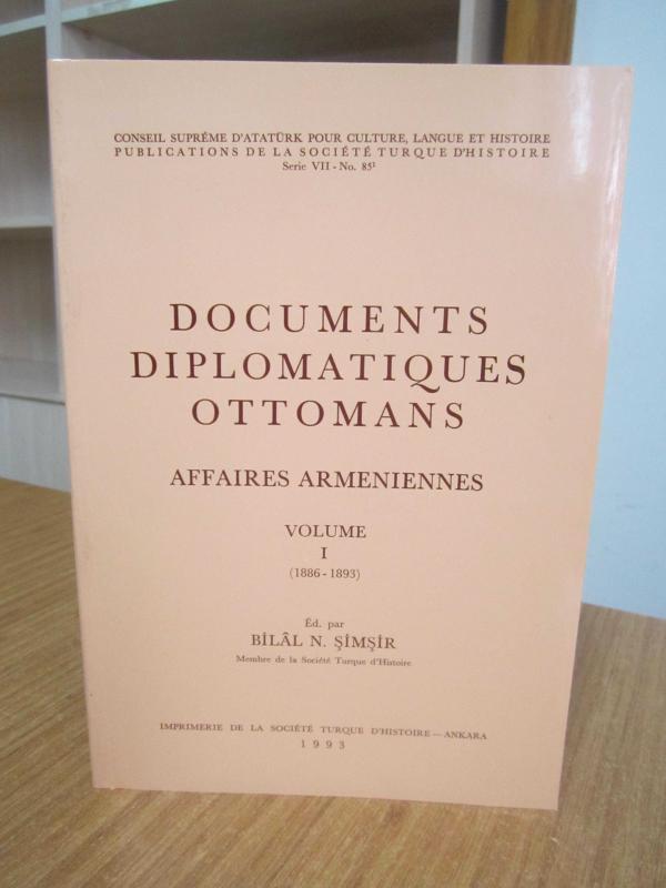 Documents Diplomatiques Ottomans Affaires Armeniennes Volume 1 [1886-1893]