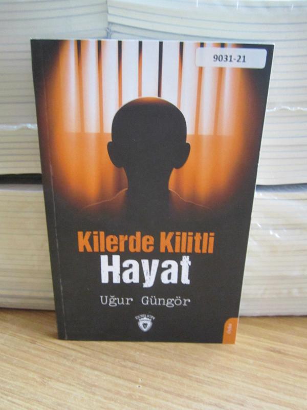 Kilerde Kilitli Hayat