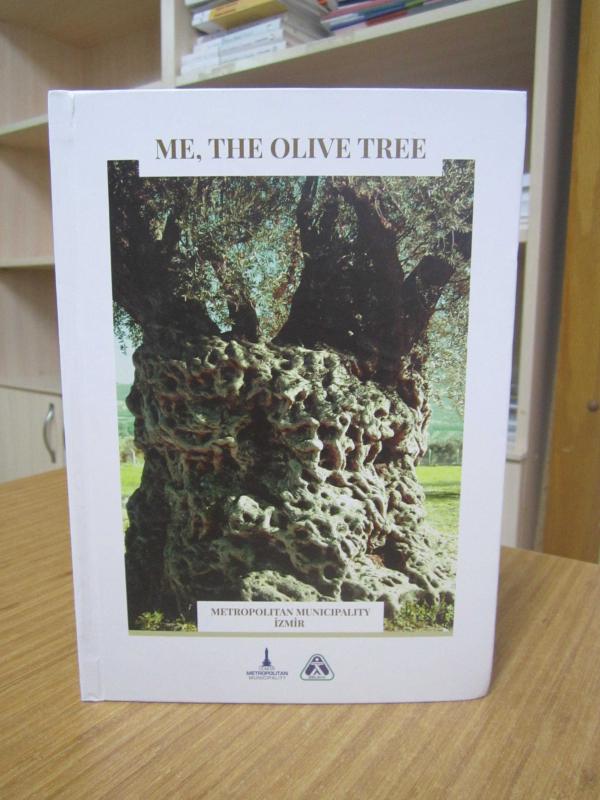 Me, The Olive Tree - Metropolitan Mun [Hard Cover]
